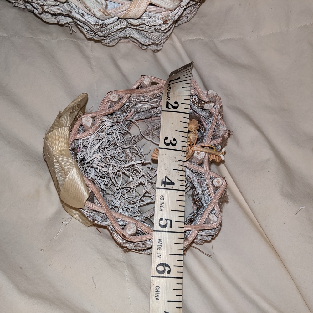 Heart-Shaped Wicker Baskets with Ribbon - Picture 6 of 9